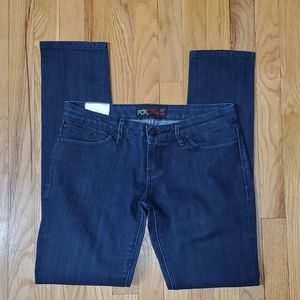 Euc Fox dark denim straight leg jeans sz. 7